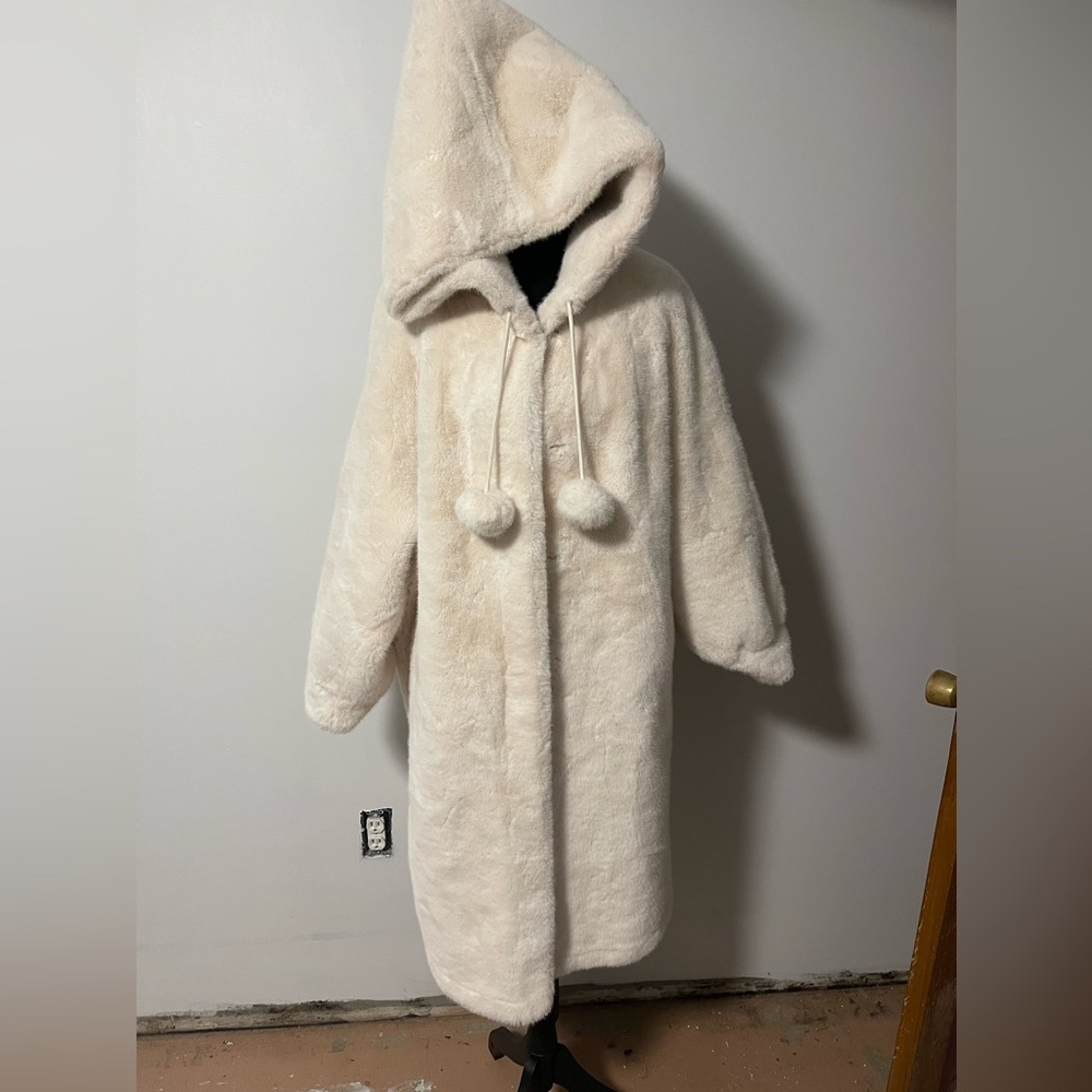 NWT mid length fur hooded coat large
